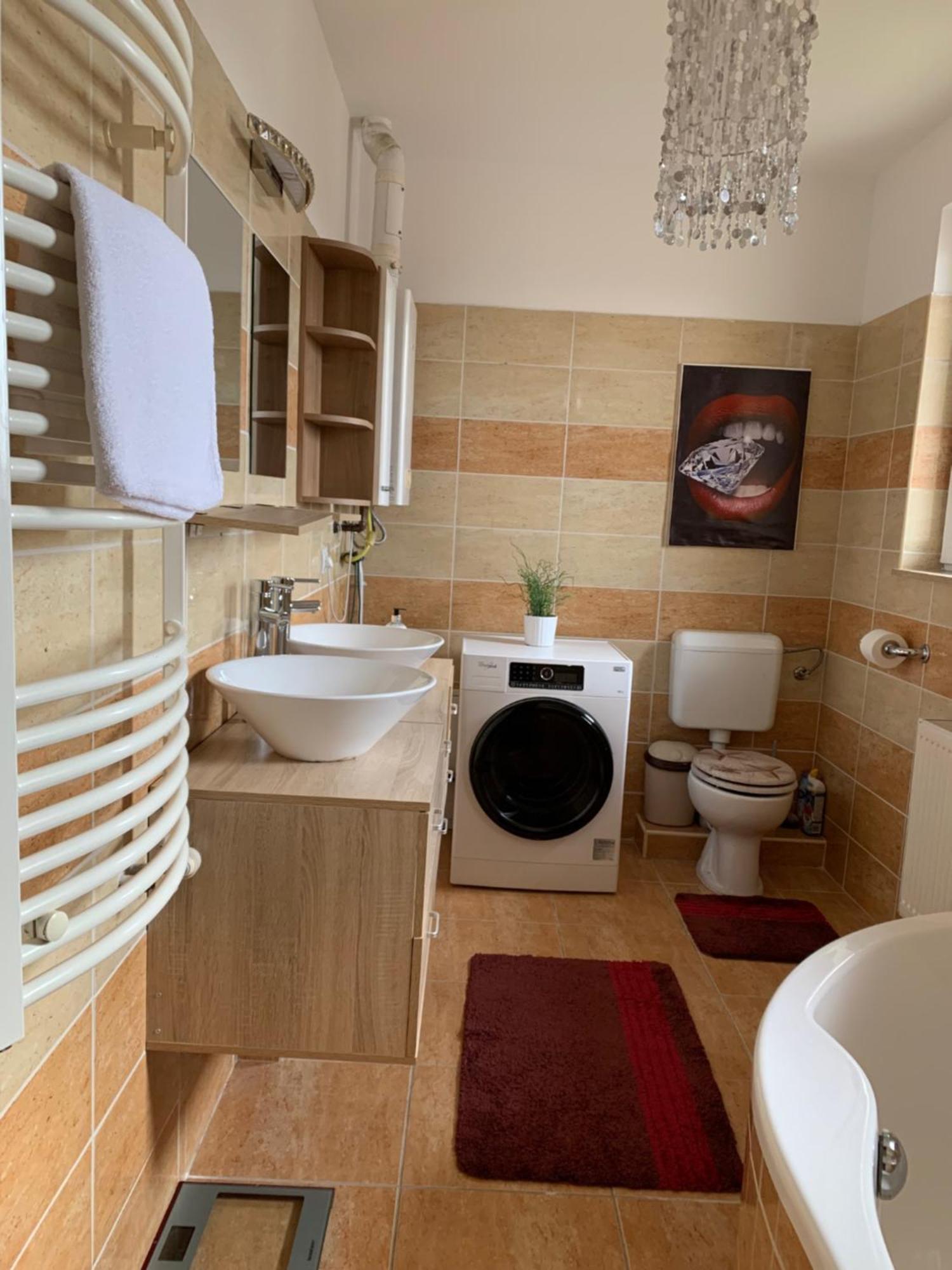 Airport Road/Repter Koezeli Haz Privat Parkoloval Apartment Budapest Exterior photo
